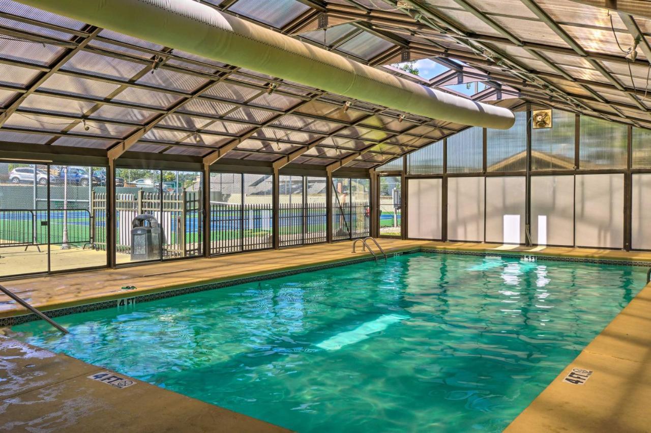 Apartament Pet-Friendly Branson Retreat With Pool And Golf Access Zewnętrze zdjęcie